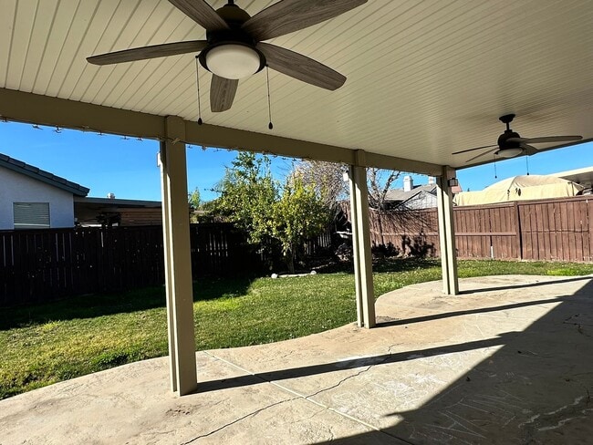 Building Photo - Spacious 4-Bedroom Home in Prime Moreno Valley Location