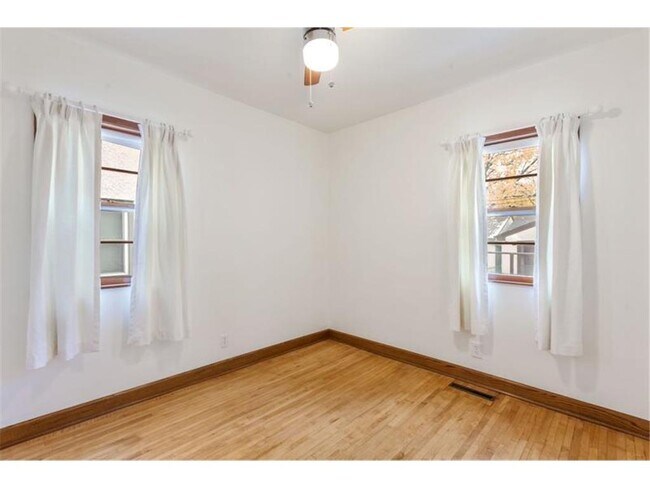 Building Photo - 5449 42nd Ave S