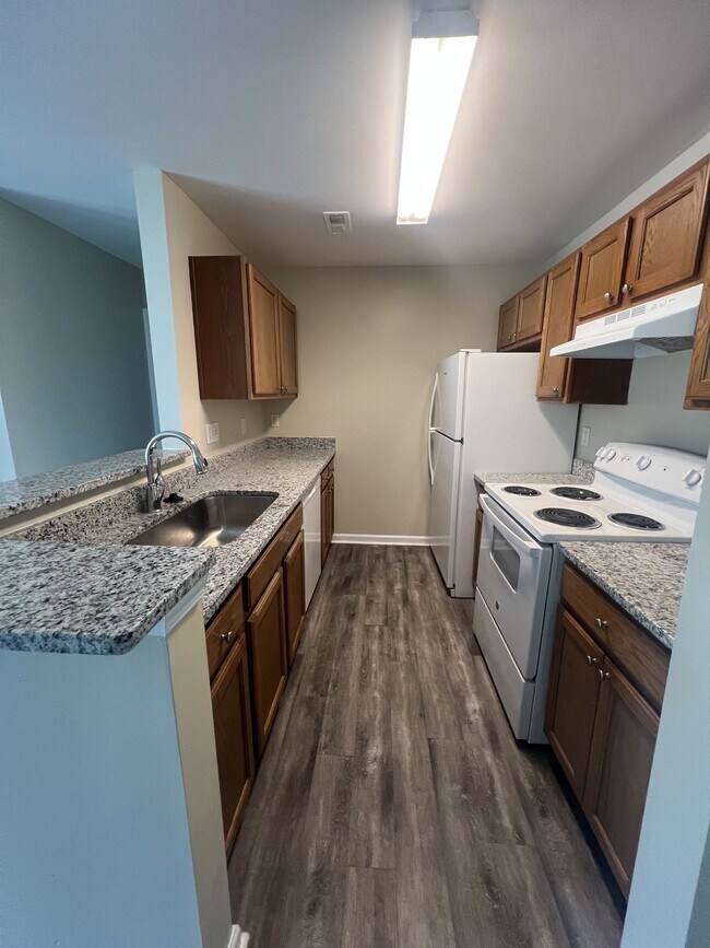 Building Photo - 8020 Tremaine Ct