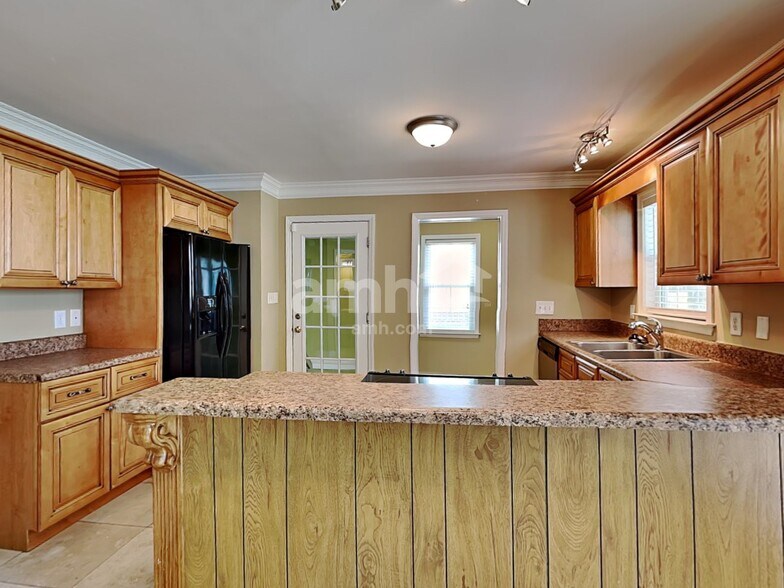 Building Photo - 215 Aqua Marine Ln