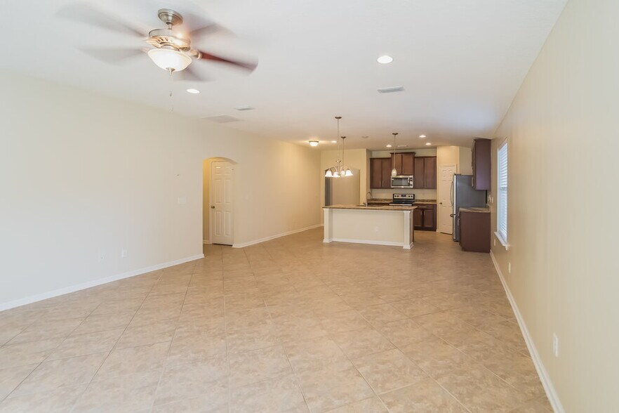 Building Photo - 71 Stirlingshire Ct