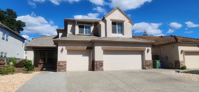 Building Photo - Beautiful 4 Bedroom Home in Elk Grove