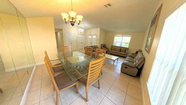 Building Photo - 13484 Jonquil Ct