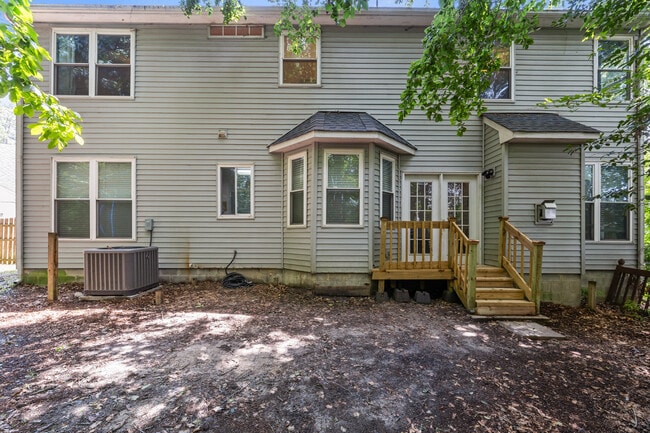 Building Photo - 517 Pecan Ct