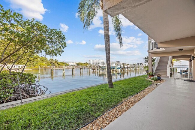 Primary Photo - 311 E Ocean Ave