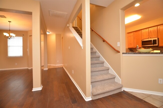 Building Photo - 2911 Meadowglen Cove