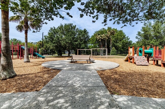 Building Photo - 575 Oakleaf Plantation Pkwy