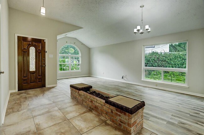 Building Photo - 3826 Carya Cir