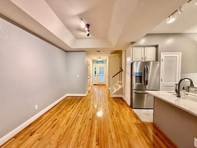 Building Photo - 2920 W El Prado Blvd