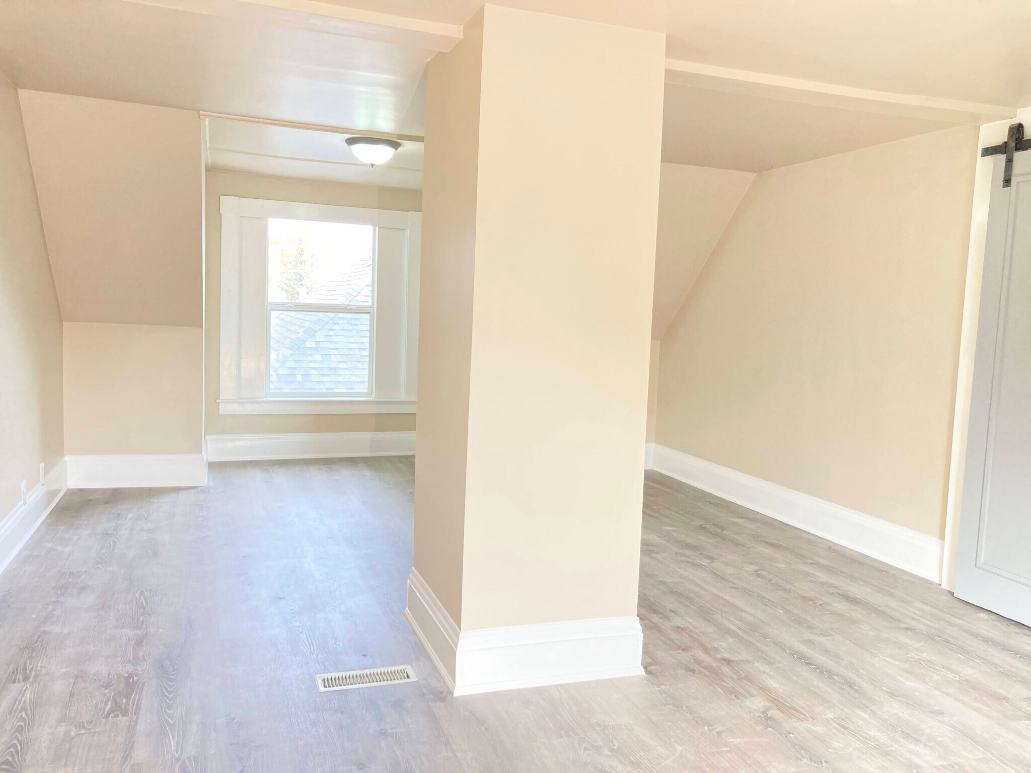 Bedroom 3 on 3rd floor - 33 -35 Federal Street