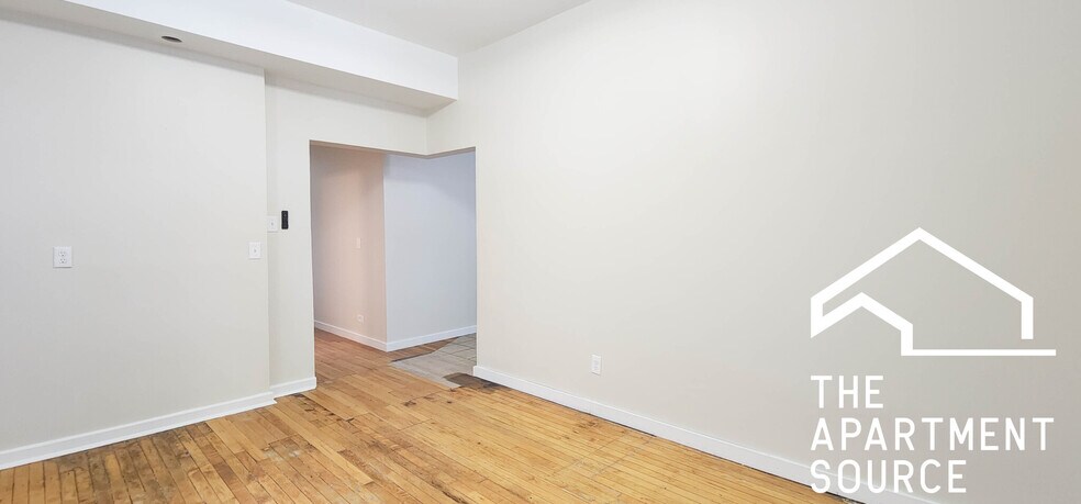 Building Photo - 4311 N Sheridan Rd
