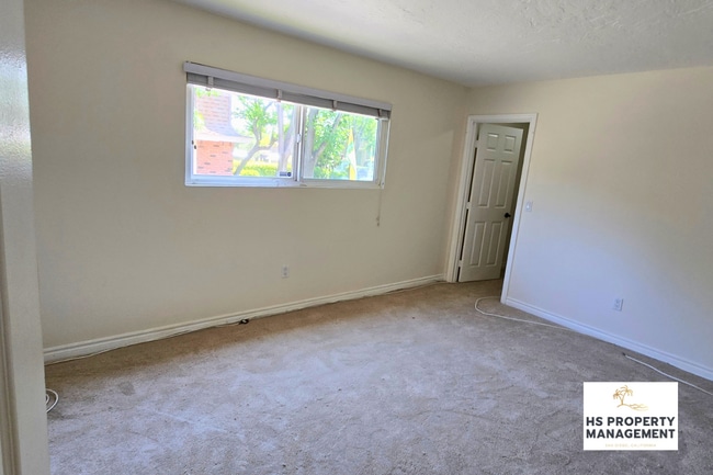 Building Photo - 4847 Williamsburg Ln