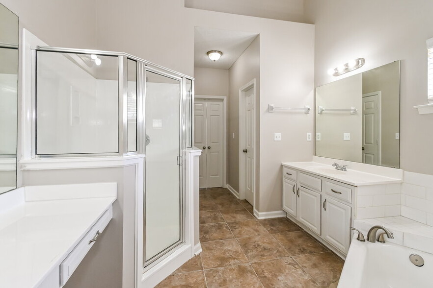 Building Photo - 4815 Half Moon Cove