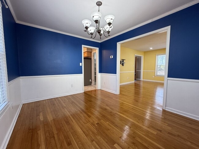 Building Photo - 4 Bedroom Home in Village Green.