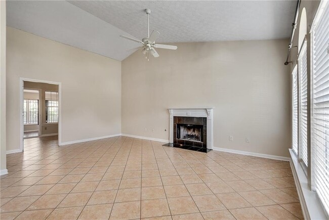 Building Photo - 3174 Benthollow Ln