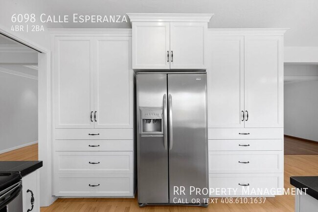 Building Photo - 6098 Cll Esperanza