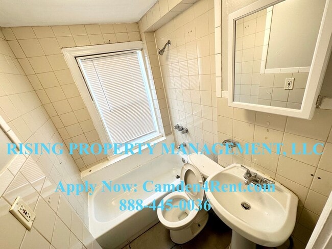 Building Photo - Newly Renovated 2 bedroom 1 bathroom home ...