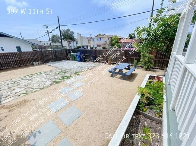 Building Photo - 397 W 11th St