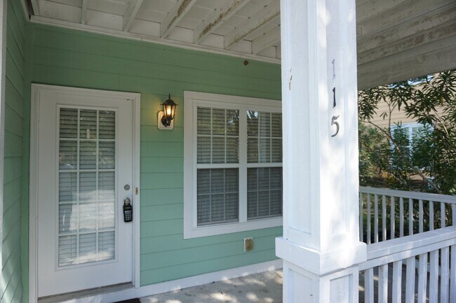 Building Photo - 2BR/2BA Condo in Trolley Path - $1,650/month Pet Friendly*