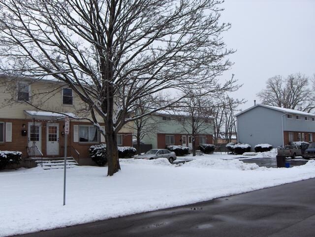 Primary Photo - Creekside Townhomes
