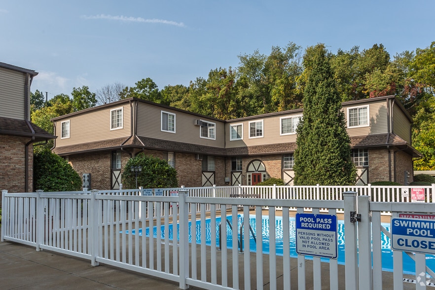 Building Photo - Oak Glen Apartments