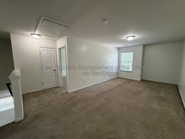 Building Photo - 1759 Waverly Oaks Dr