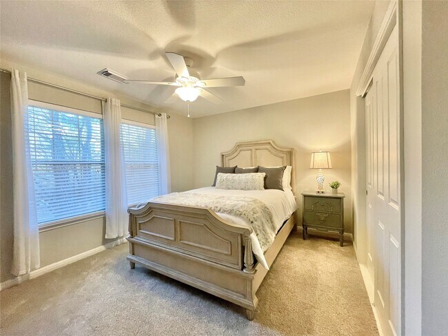 Building Photo - 46 Flickering Sun Ct