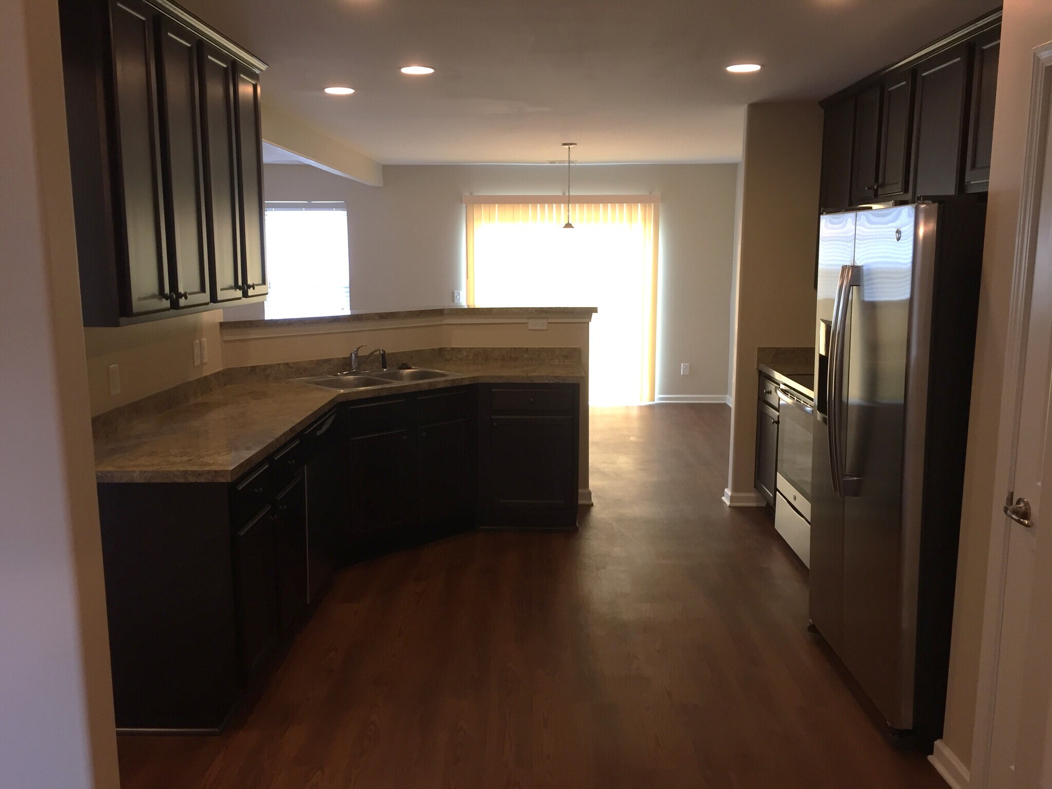 Building Photo - 17 Amber Dr