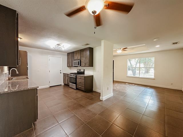Building Photo - 6600 Lakeside Dr