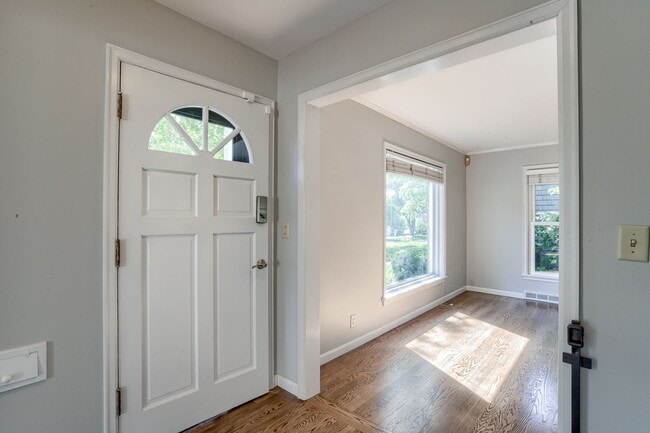 Building Photo - A Home With Character Walking Distance To ...