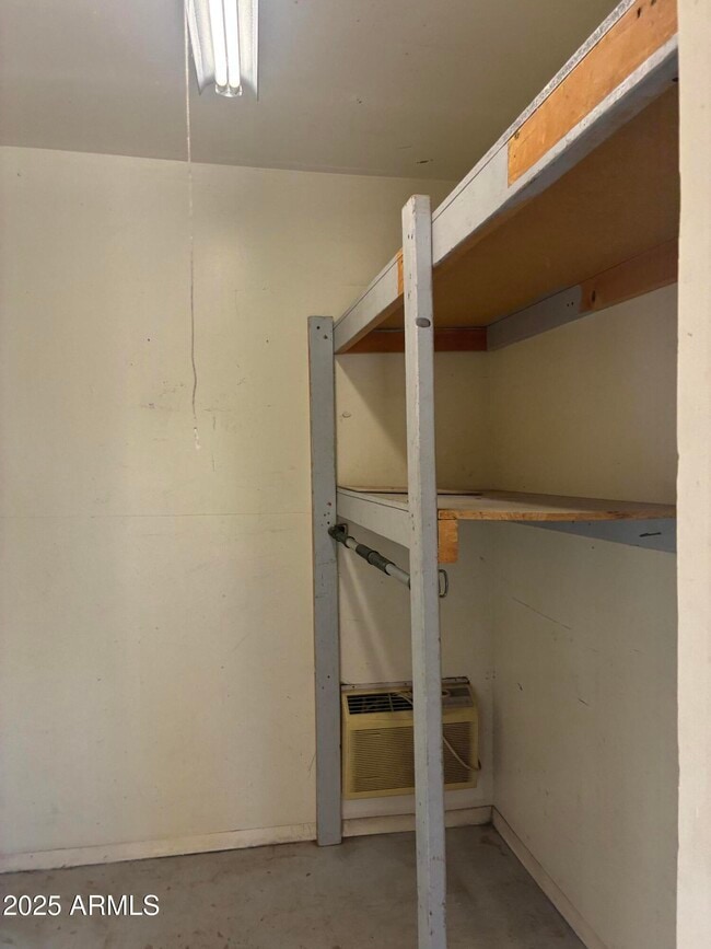 Building Photo - 2205 W Curry St