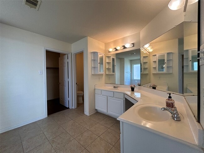 Building Photo - 6703 Mountain Wood Way