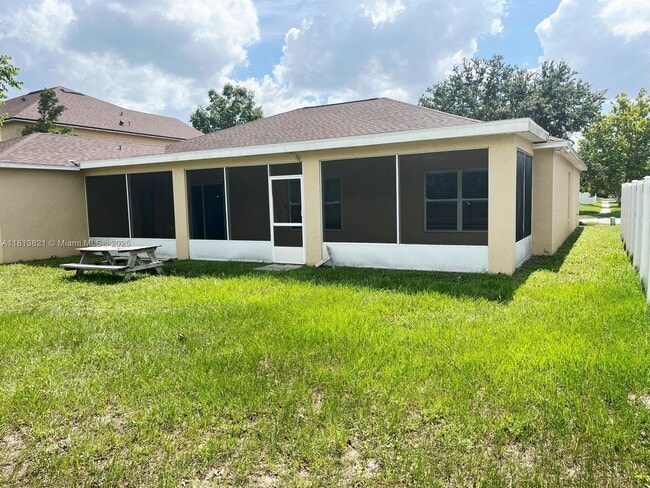 Building Photo - 3085 Mandolin Dr