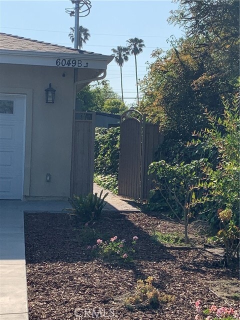 Building Photo - 6049 Encinita Ave