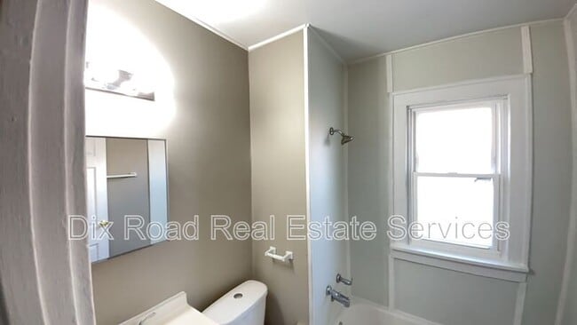 Building Photo - 306 Hudson Ave