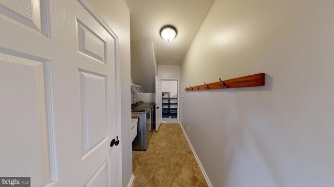 Building Photo - 43799 Abbott Pl