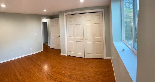 Building Photo - 9645 Loveland Madeira Rd