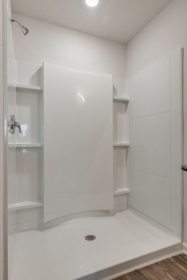 Building Photo - Spacious 4-Bedroom Home - Cambria