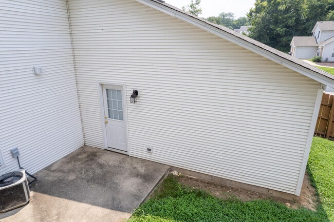 Building Photo - 5015 CARRIE RIDGE Dr
