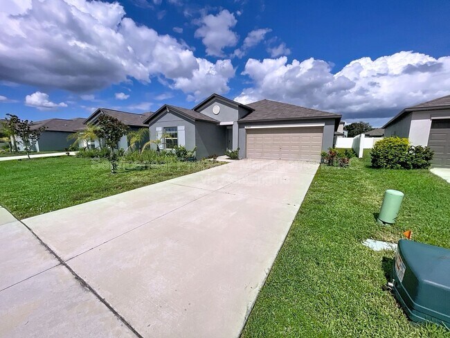 Building Photo - 10344 Alder Green Dr