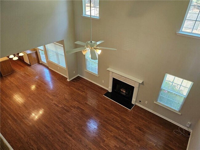 Building Photo - 645 Roxford Ln NE