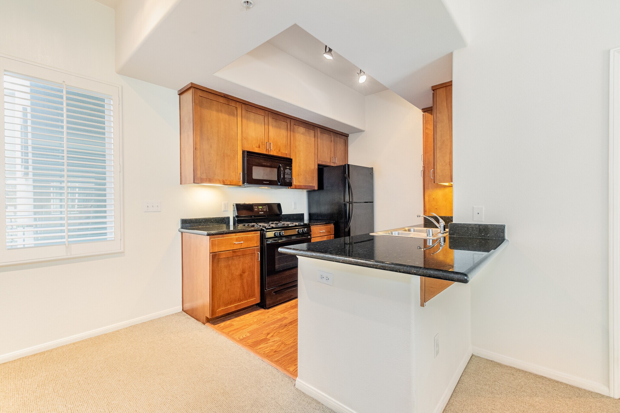 Building Photo - 4060 Glencoe Ave