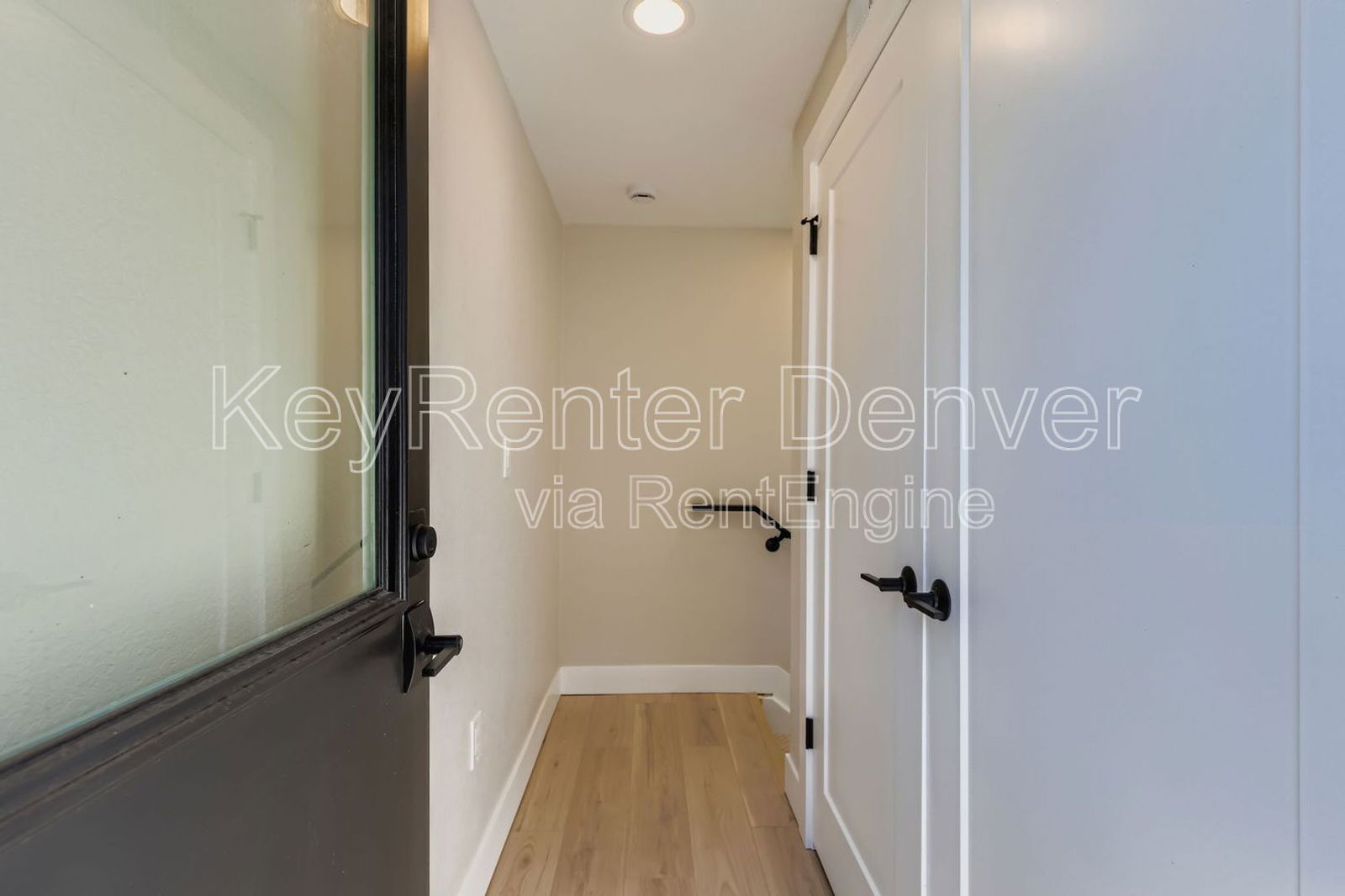 Building Photo - 4100 E Warren Ave