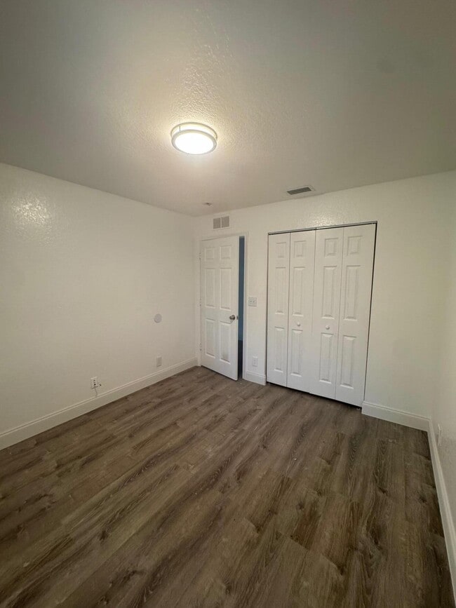 Building Photo - 1197 Colonial Palms Way
