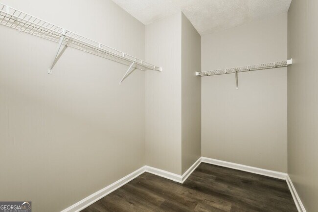 Building Photo - 11700 Flemming Ct