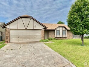 Building Photo - Cute 3 Bed In Mustang Schools