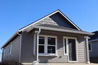 Building Photo - Single Level Home in New SunRidge Community