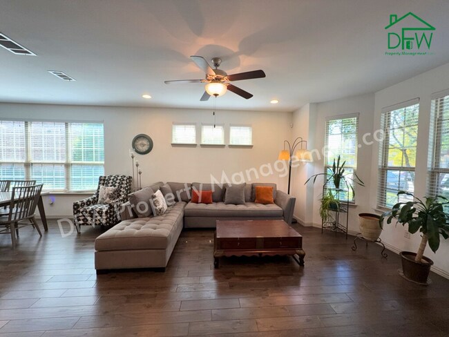Building Photo - 3 Bed/2.5 Bath Home for Lease in Arlington...