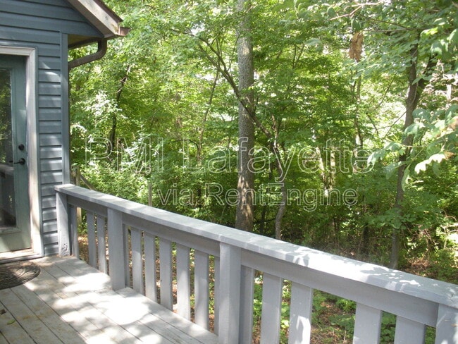 Building Photo - 210 Windy Hill Dr