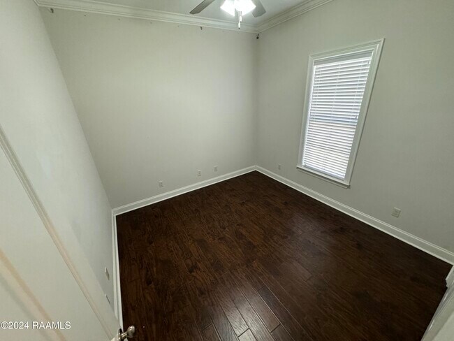 Building Photo - 216 Golden Cypress Dr